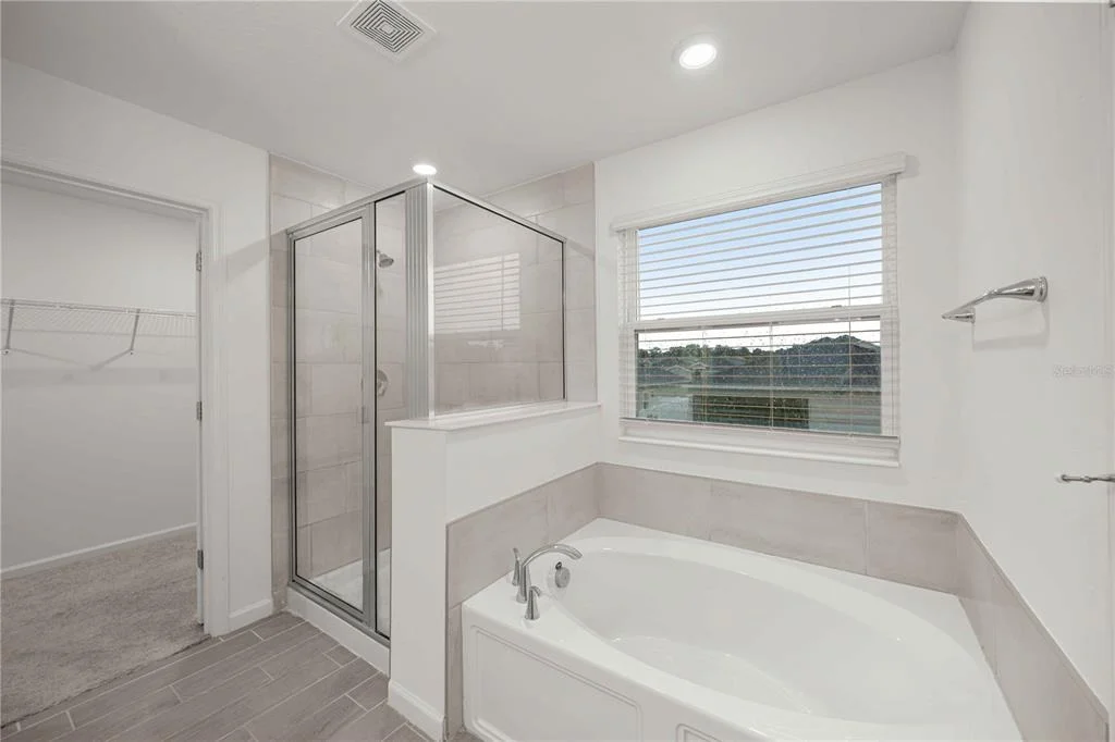 Photo of 3980 NE 34TH AVENUE