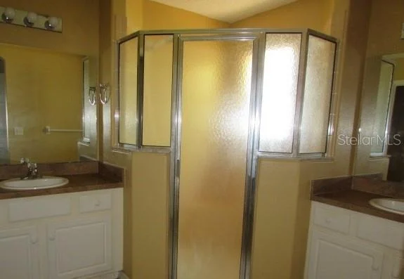 Photo of 1142 MEADOWBEND DRIVE