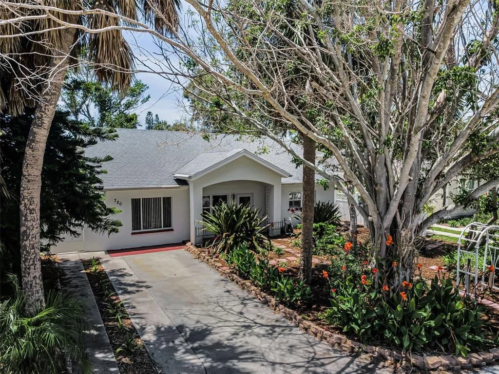 Photo of 720 BRUCE AVENUE