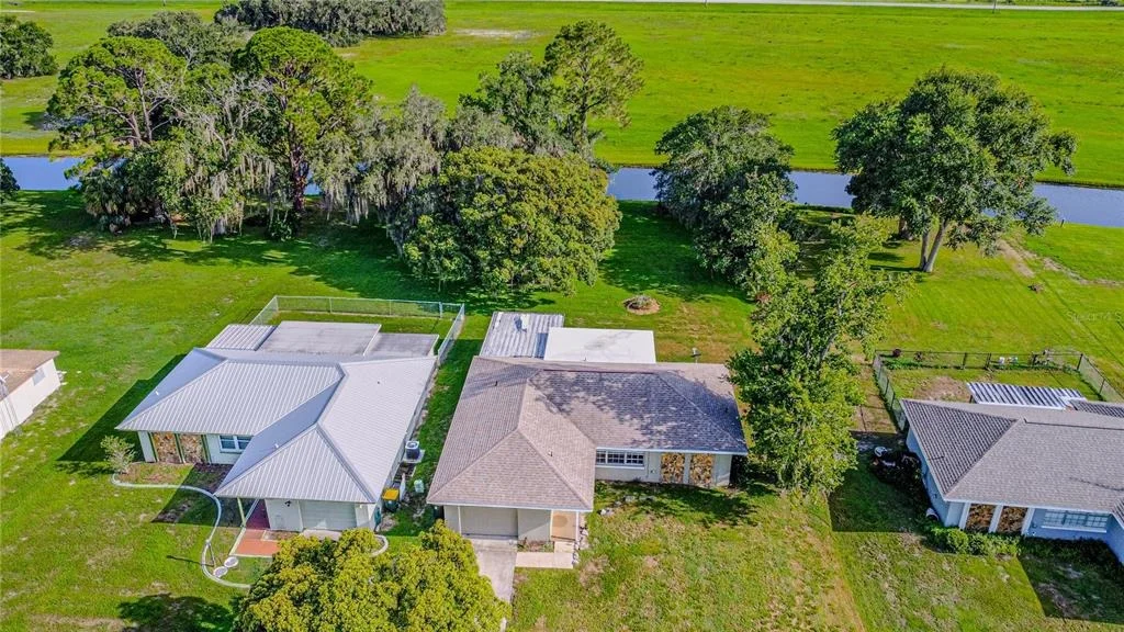 Photo of 7208 HONEYSUCKLE DRIVE