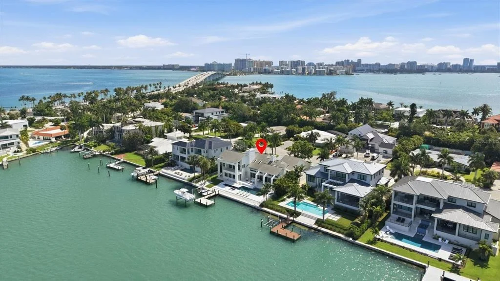 Photo of 216 BIRD KEY DRIVE