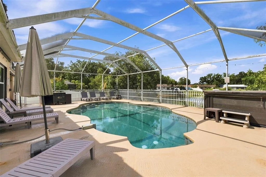 Photo of 2460 BEACON GROVES BOULEVARD