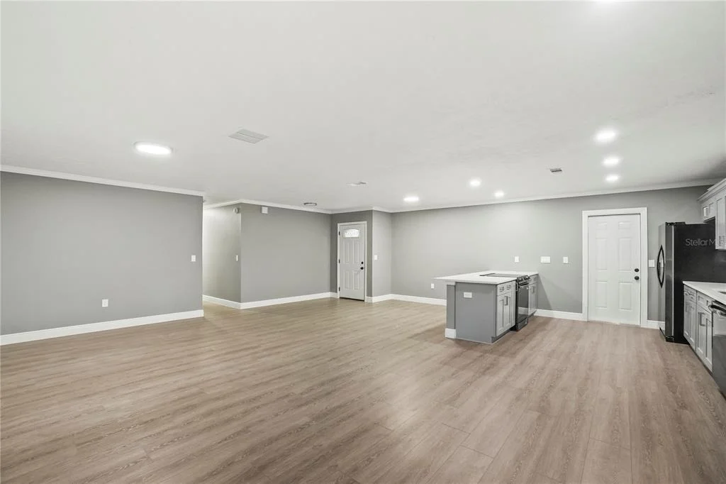 Photo of 1901 LAKEVIEW DRIVE