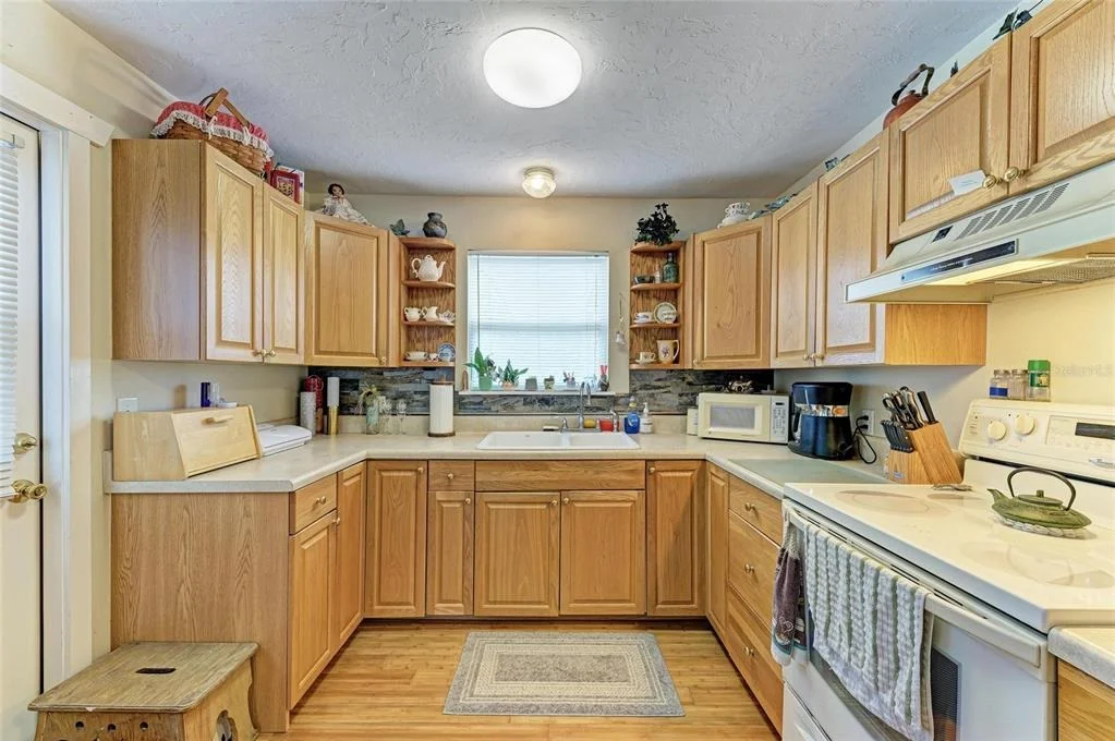 Photo of 31 SEMINOLE DRIVE