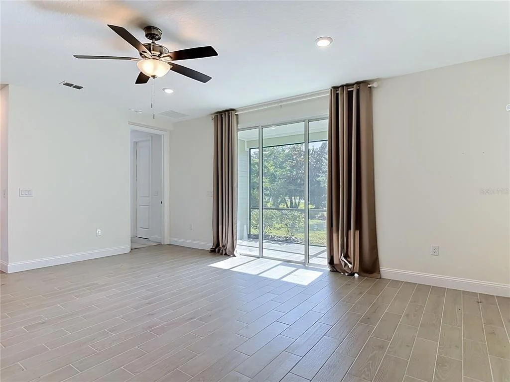 Photo of 2183 RAGLAN CIRCLE