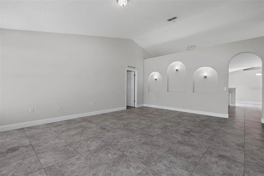 Photo of 34 FIRETHORN LANE