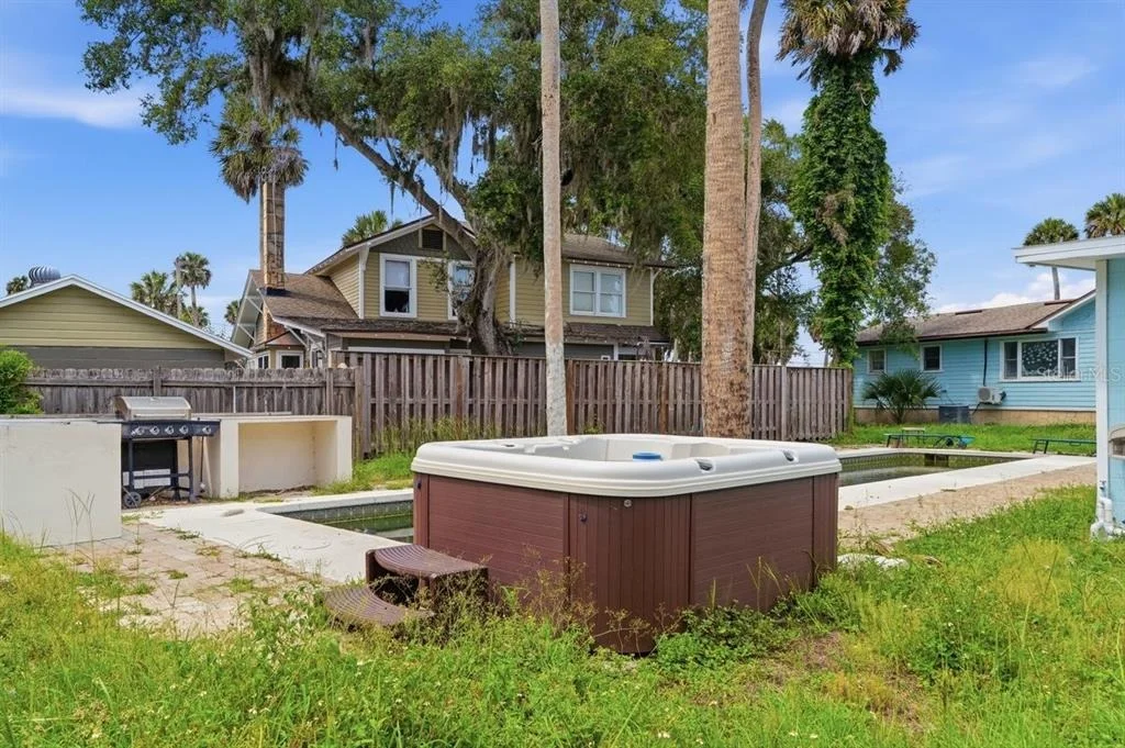 Photo of 5202 RIVERSIDE DRIVE