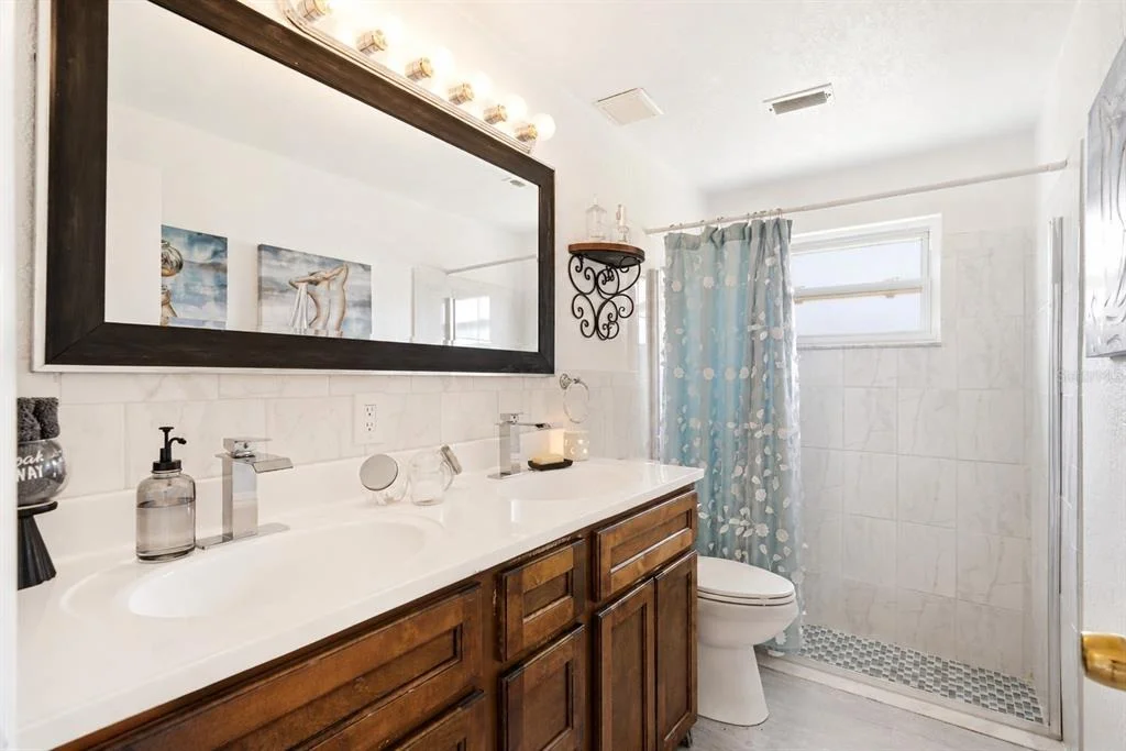 Photo of 1495 BISHOP ROAD