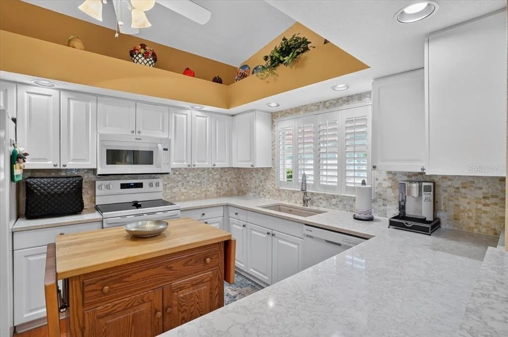 Photo of 7165 MELROSE PLACE
