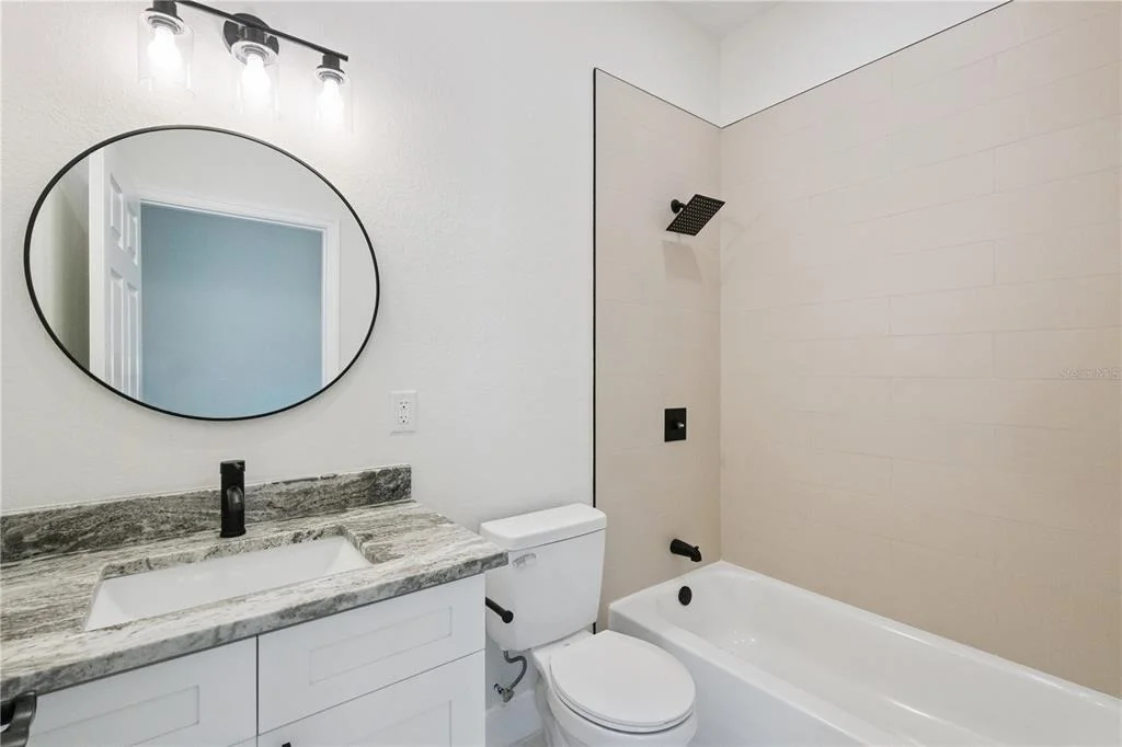 Photo of 207 AVENUE E SE