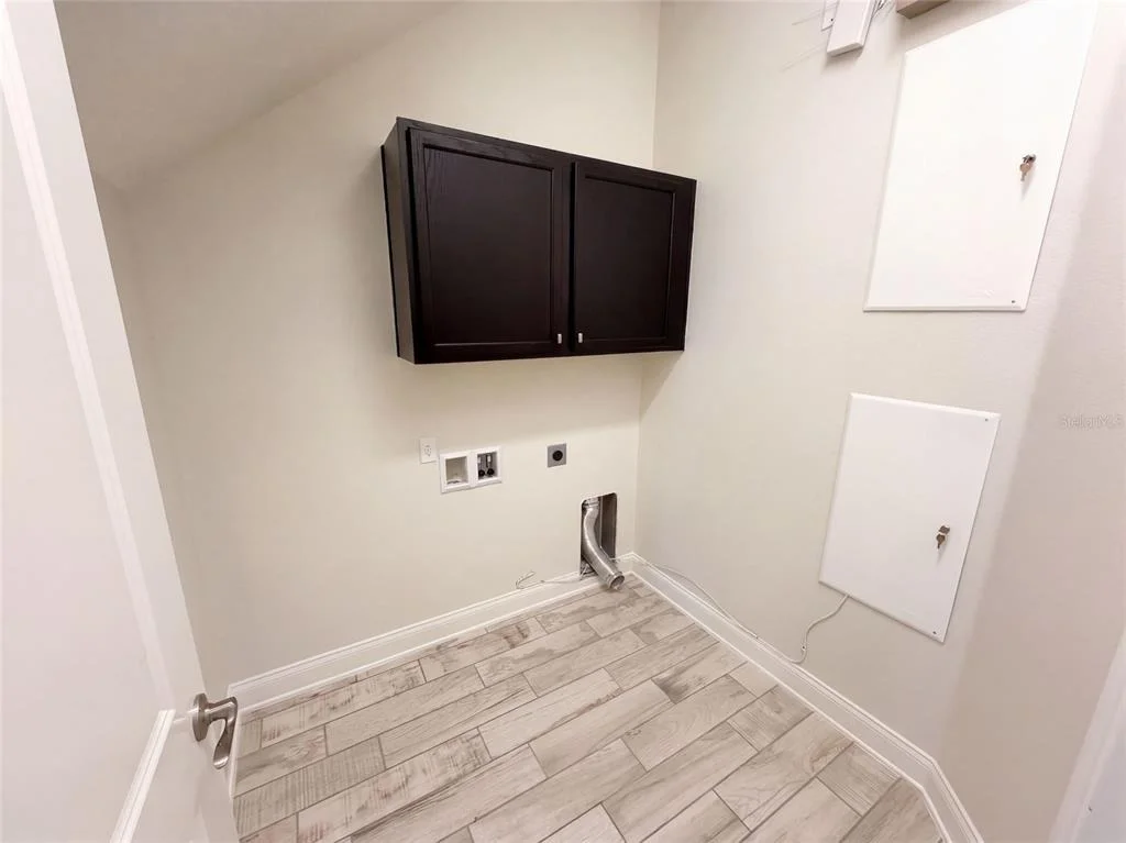 Photo of 7797 LAUREATE BOULEVARD