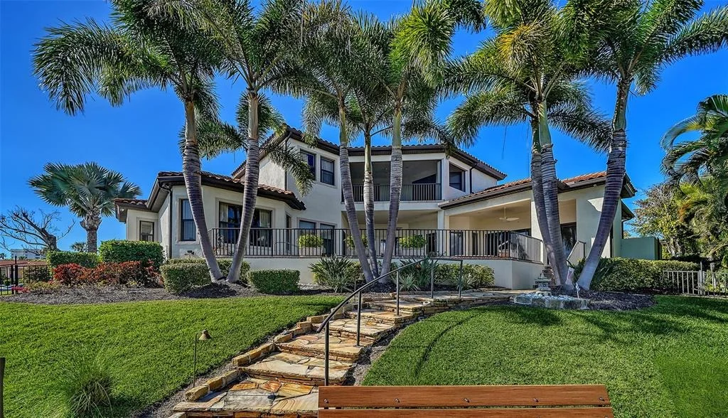 Photo of 1005 BOGEY LANE