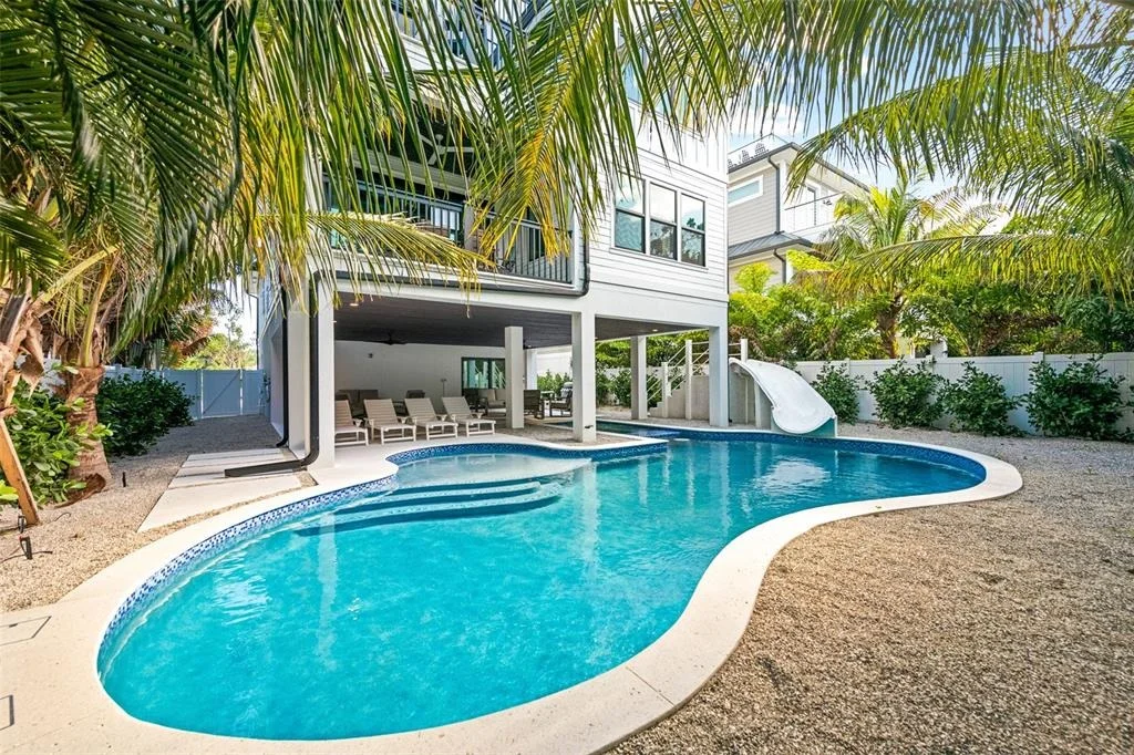 Photo of 211 GRANT DRIVE