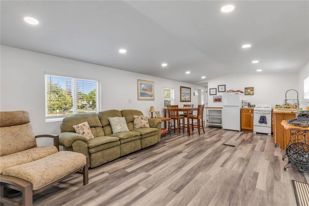 Photo of 169 WEST LOOP