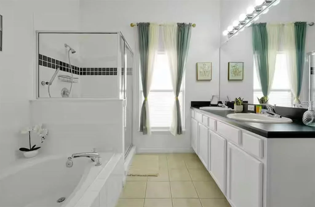 Photo of 559 CADIZ LOOP