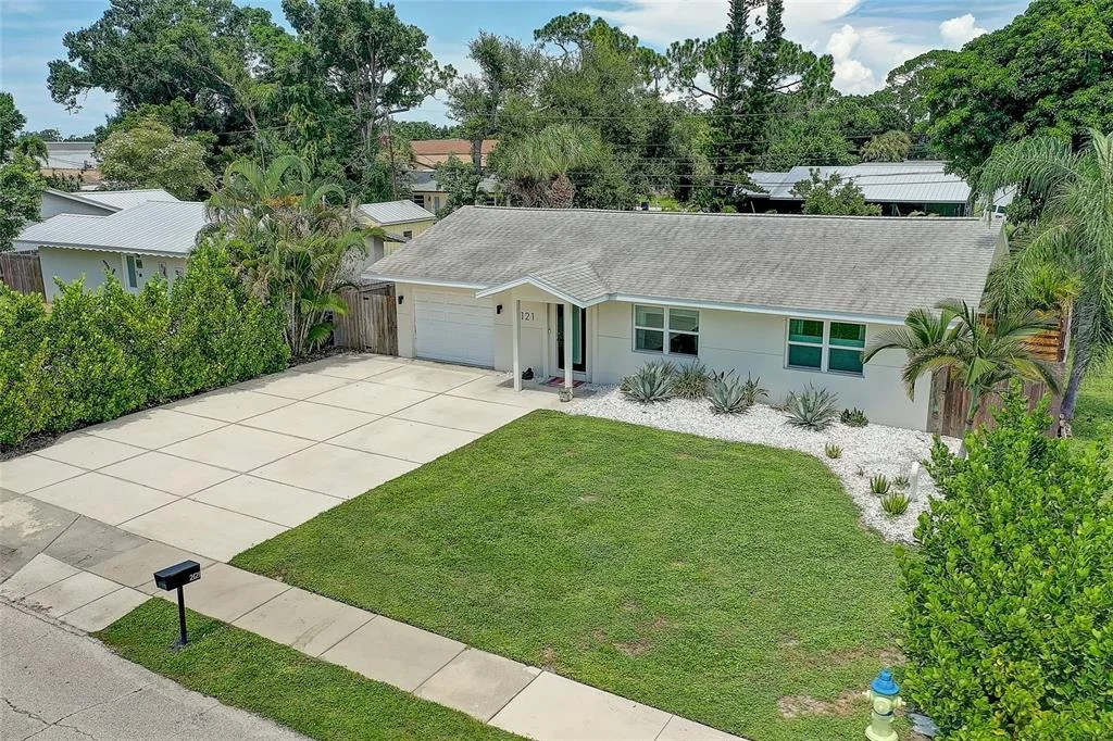 Photo of 2121 PALM TERRACE