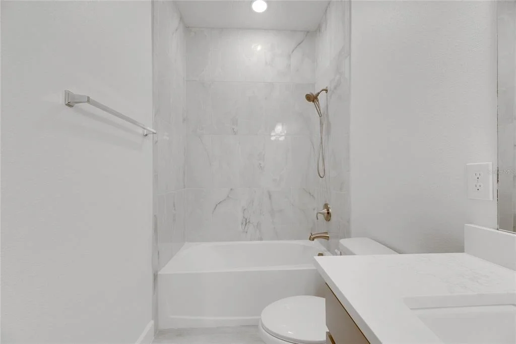 Photo of 923 SIGNET DRIVE