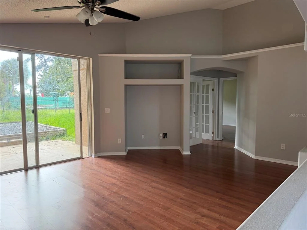Photo of 1079 STONEHAM DRIVE