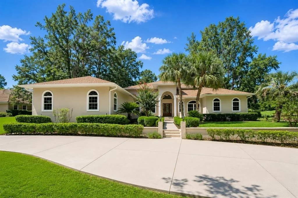 Photo of 6943 SE 12TH CIRCLE
