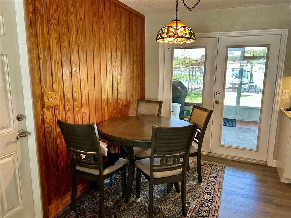Photo of 1638 PARADISE LANE