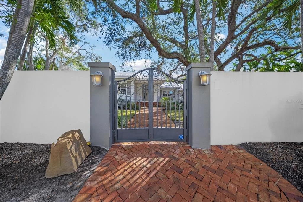 Photo of 3331 OLD OAK DRIVE