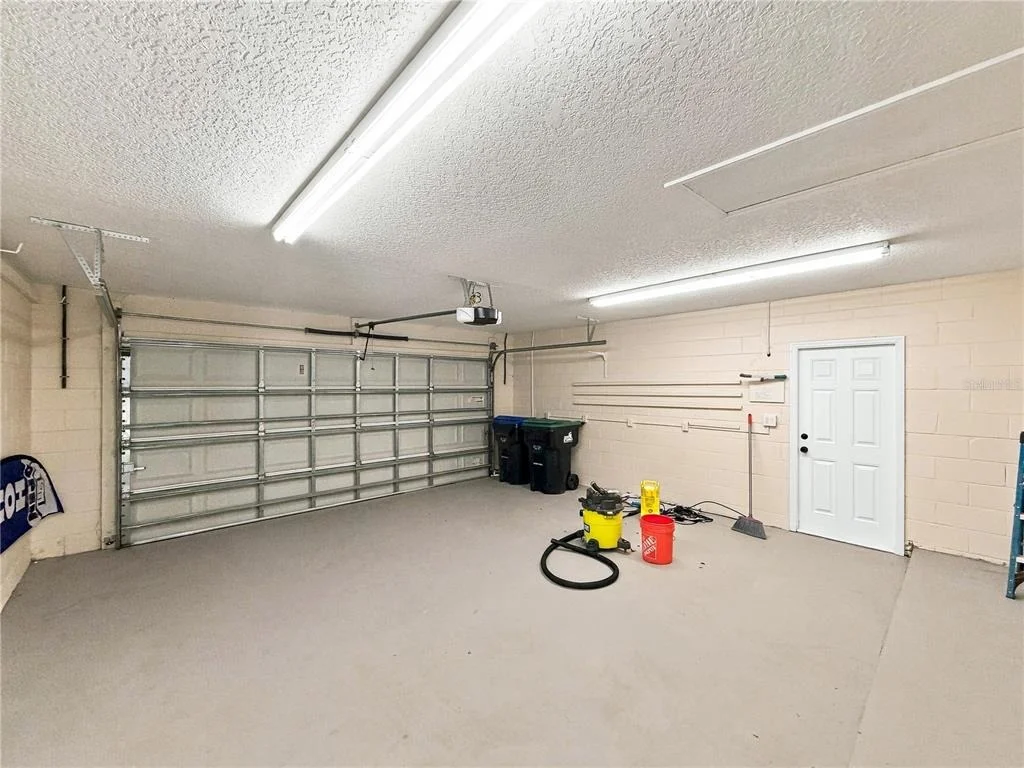 Photo of 7015 CRESTLAKE DRIVE