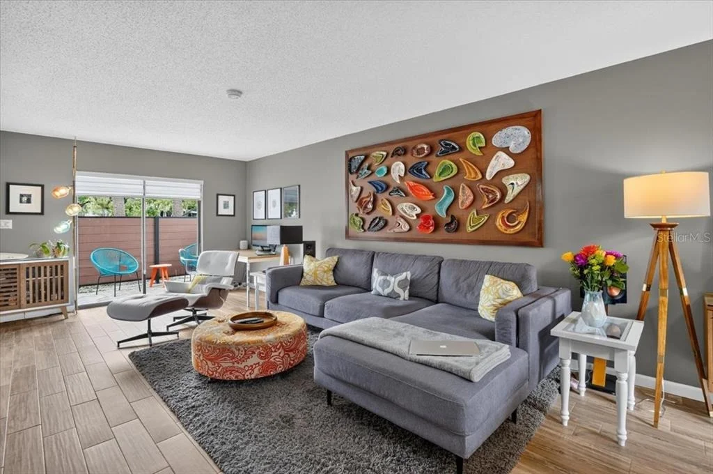 Photo of Unit 310 at 4001 BENEVA ROAD