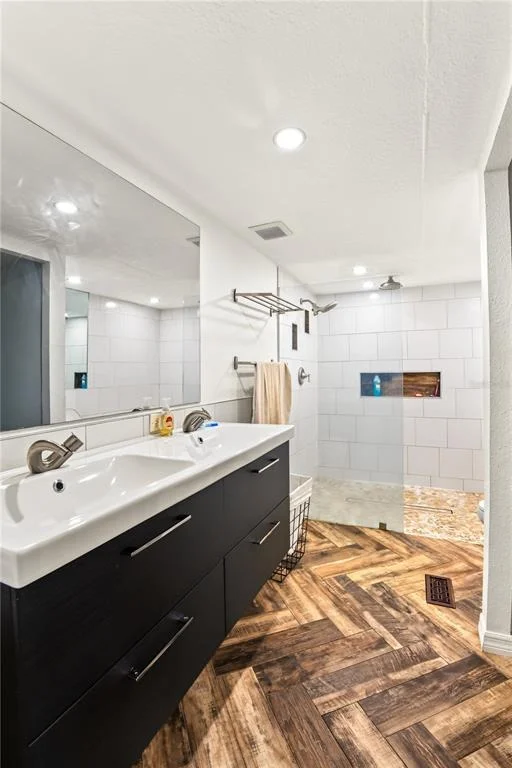 Photo of 5005 SPIRAL WAY