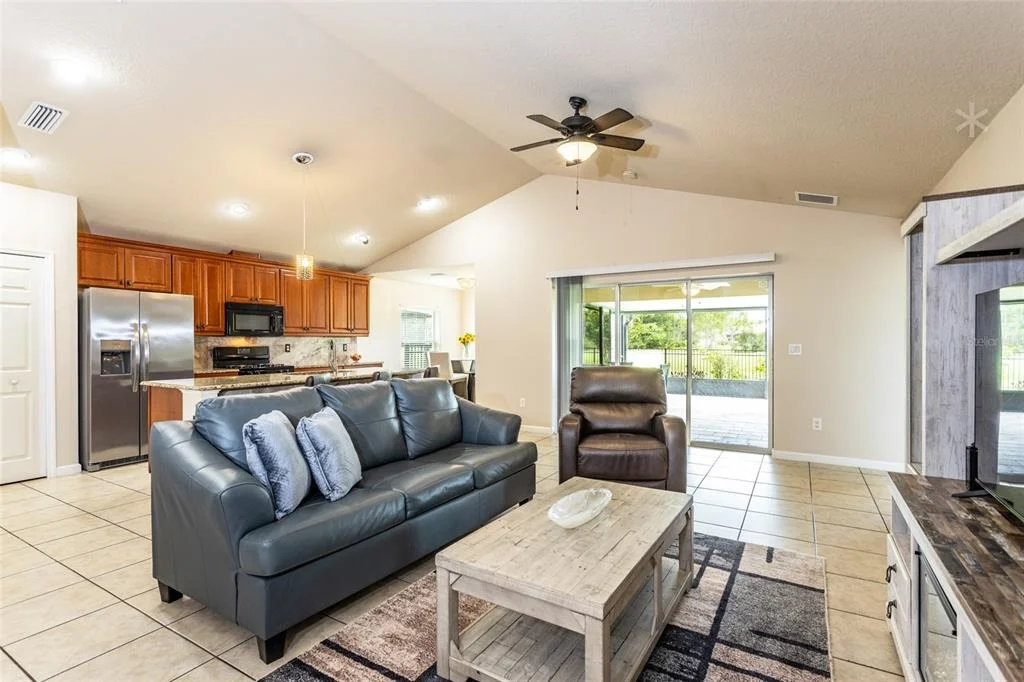 Photo of 118 GOLFVIEW COURT