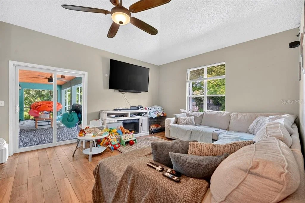 Photo of 800 COLTRA LANE