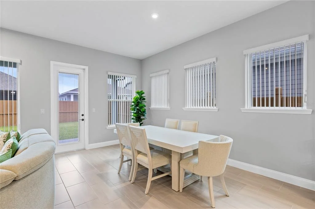 Photo of 6526 CIRCLE ROCK WAY