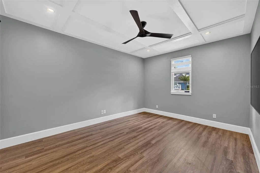 Photo of 720 PANSY AVENUE