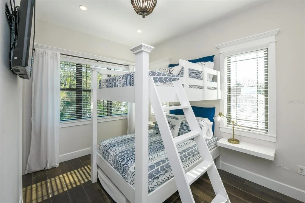 Photo of 340 JACKSON DRIVE