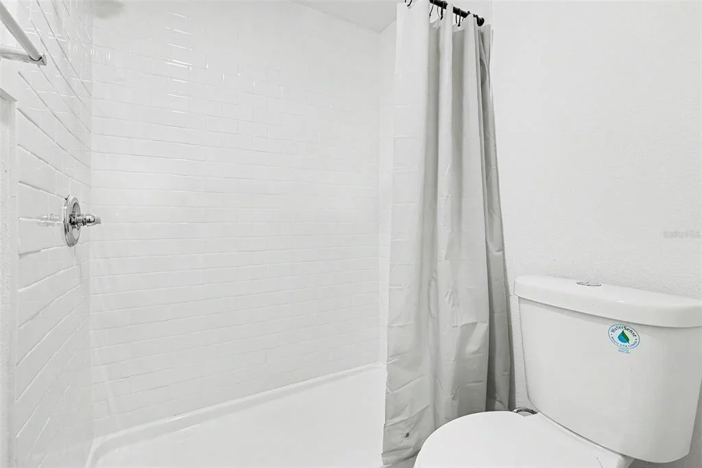 Photo of 8253 GREENLEAF CIRCLE