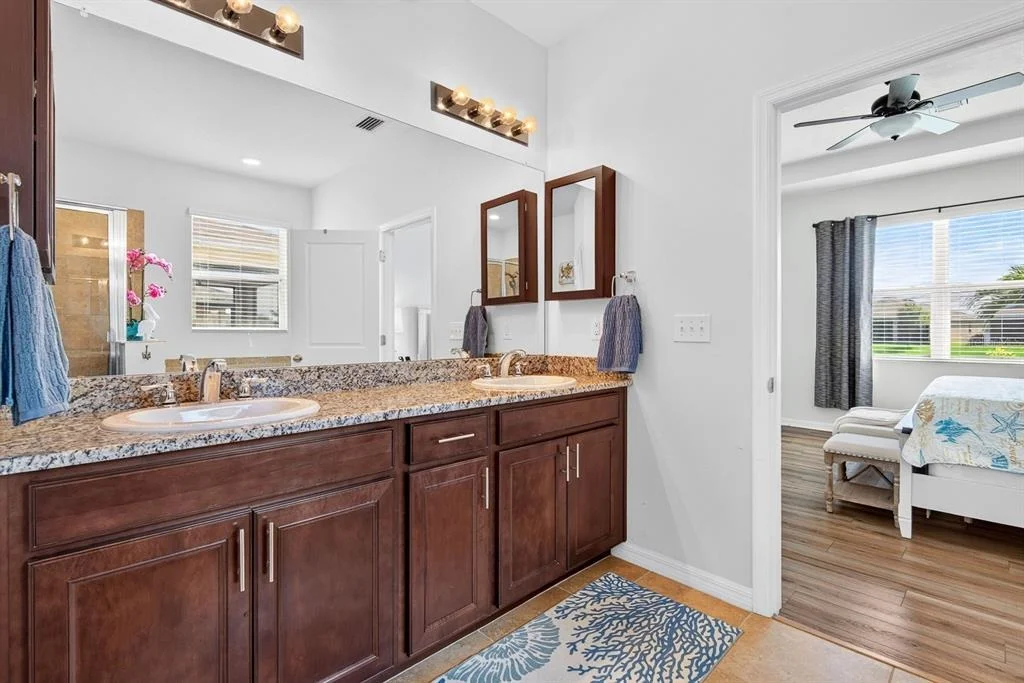 Photo of 6435 DEVESTA LOOP