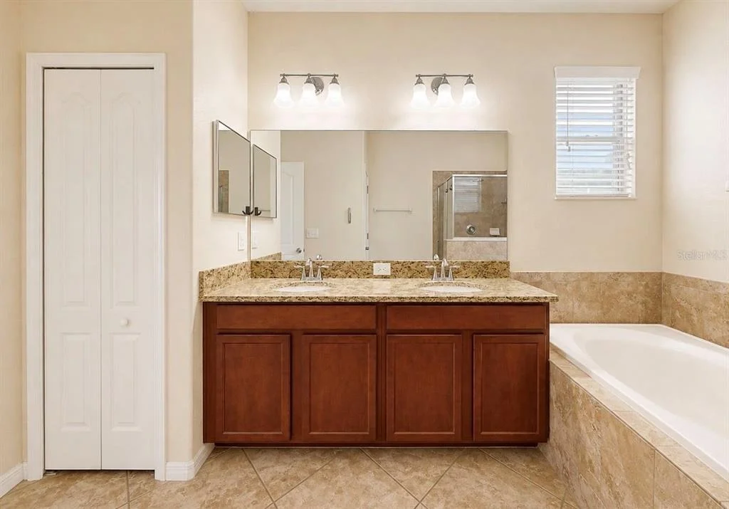Photo of 619 WABASH BREEZE CIRCLE