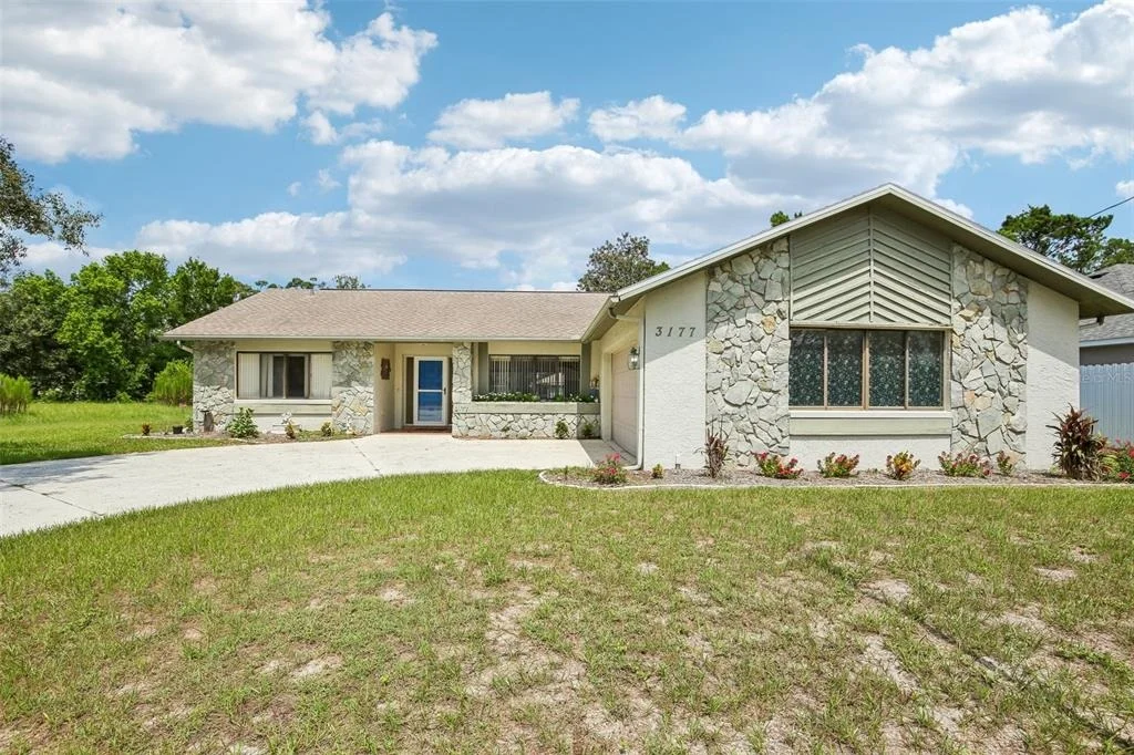 Photo of 3177 MAXWELL AVENUE