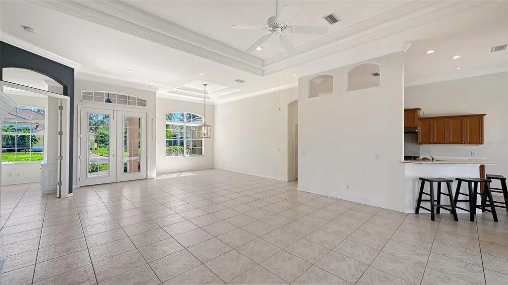 Photo of 335 PARK TRACE BOULEVARD