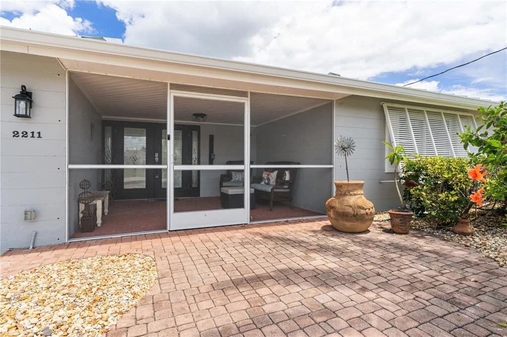 Photo of 2211 PALM TREE DRIVE