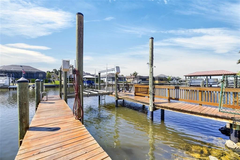 Photo of 830 GOLF ISLAND DRIVE