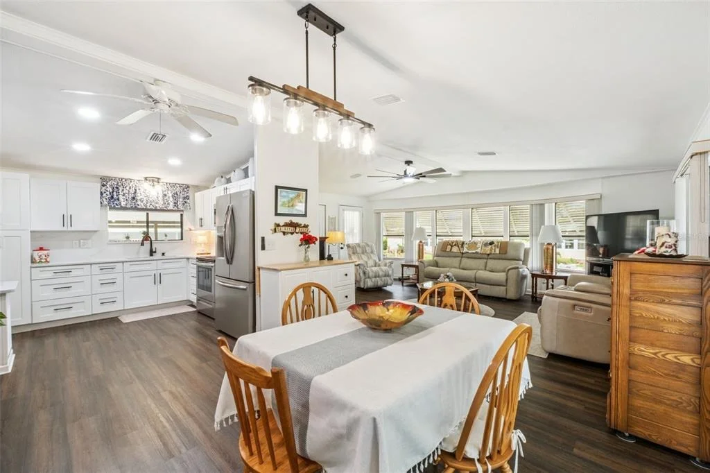 Photo of 301 LAKEVIEW DRIVE