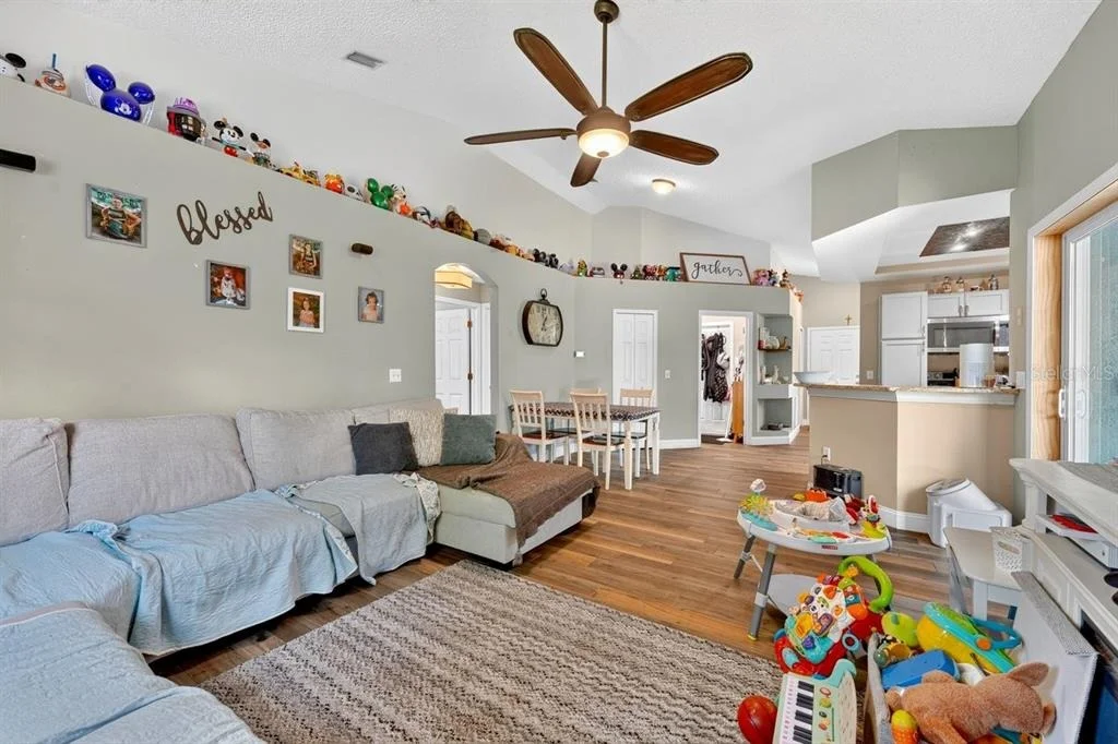 Photo of 800 COLTRA LANE