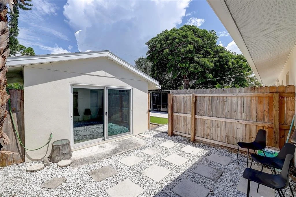 Photo of 2121 PALM TERRACE