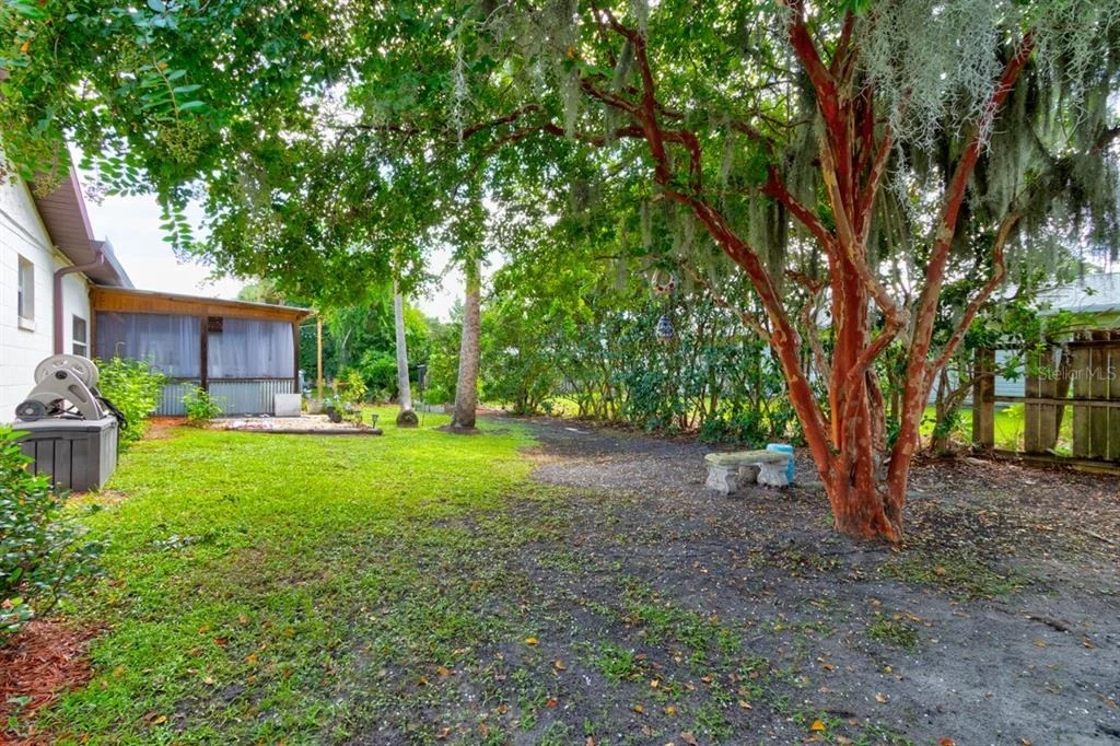 Photo of 16 LAUREL OAKS CIRCLE