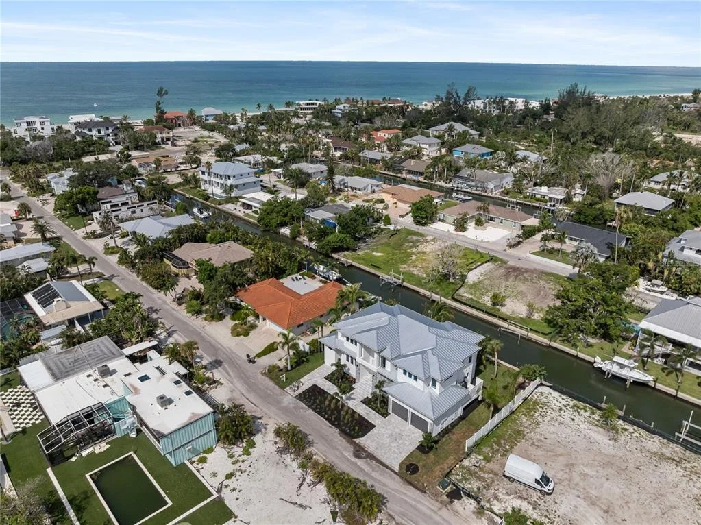Photo of 569 BAYVIEW DRIVE