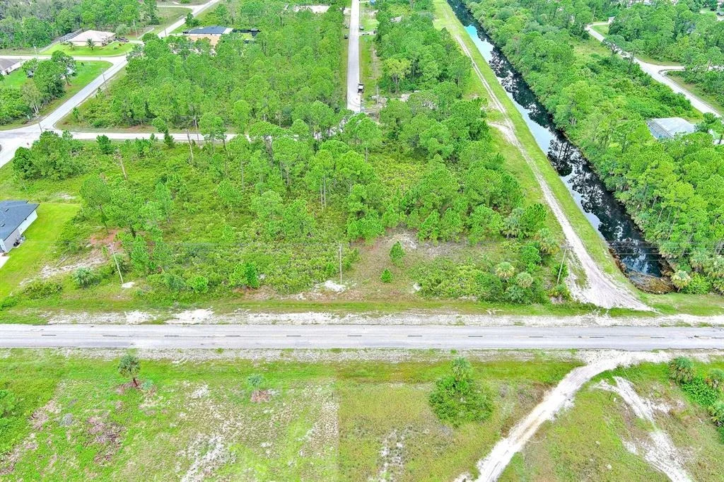 Photo of 702 EISENHOWER BOULEVARD