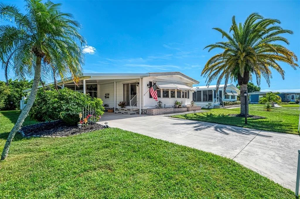 Photo of 49 COMPASS POINT