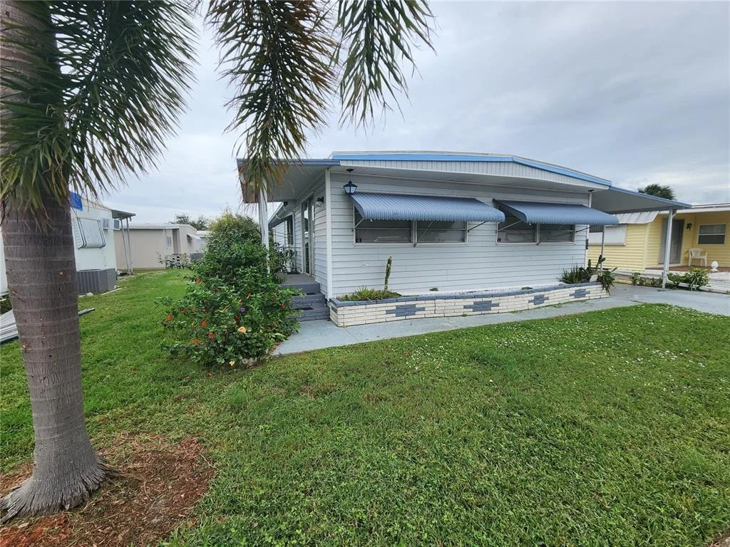 Photo of 5317 CHATEAU LANE