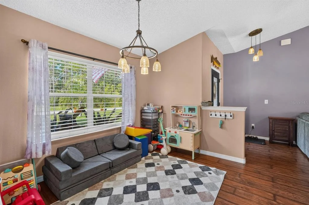 Photo of 19 RED OAK PLACE