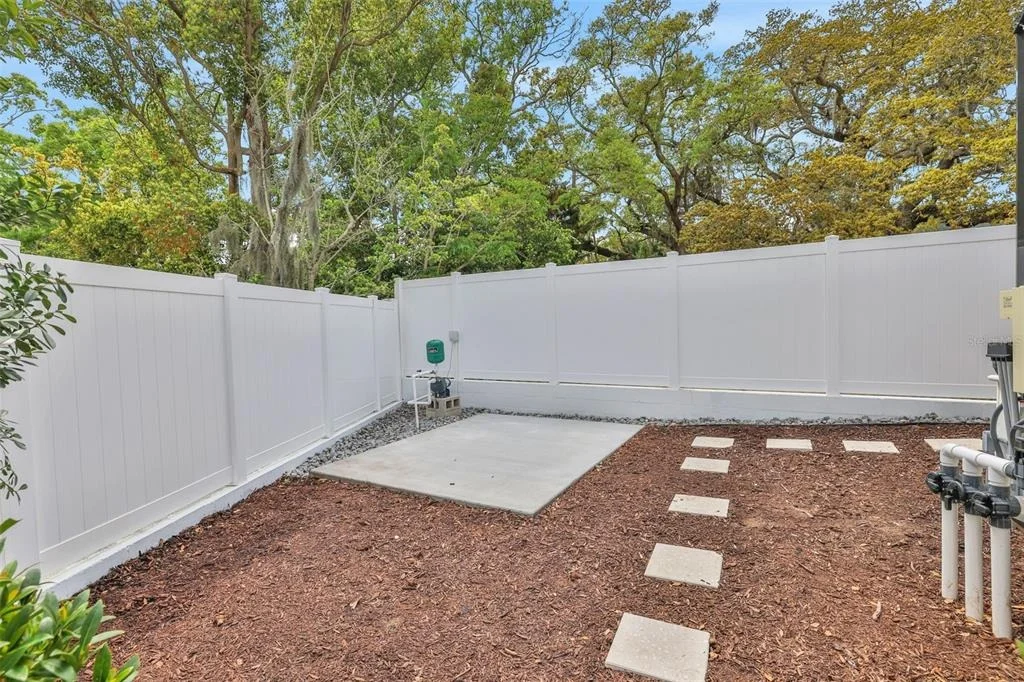 Photo of 39 E PARK AVENUE